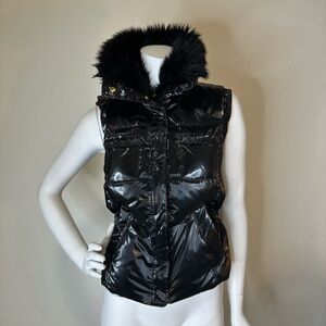 JUICY COUTURE BLACK WET LOOK FAUX FUR COLLAR FRONT BUTTON BUBBLE VEST XS NWOT
